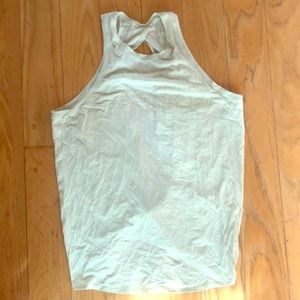 Tie back tank